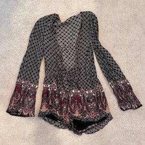 Stella Laguna Beach Black and Cream Patterned Romper